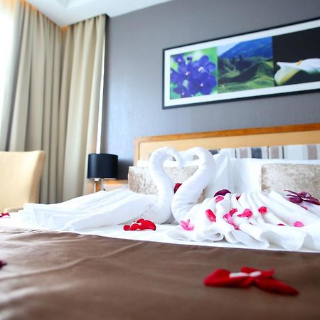 Tenera Hotel Bangi Esterno foto