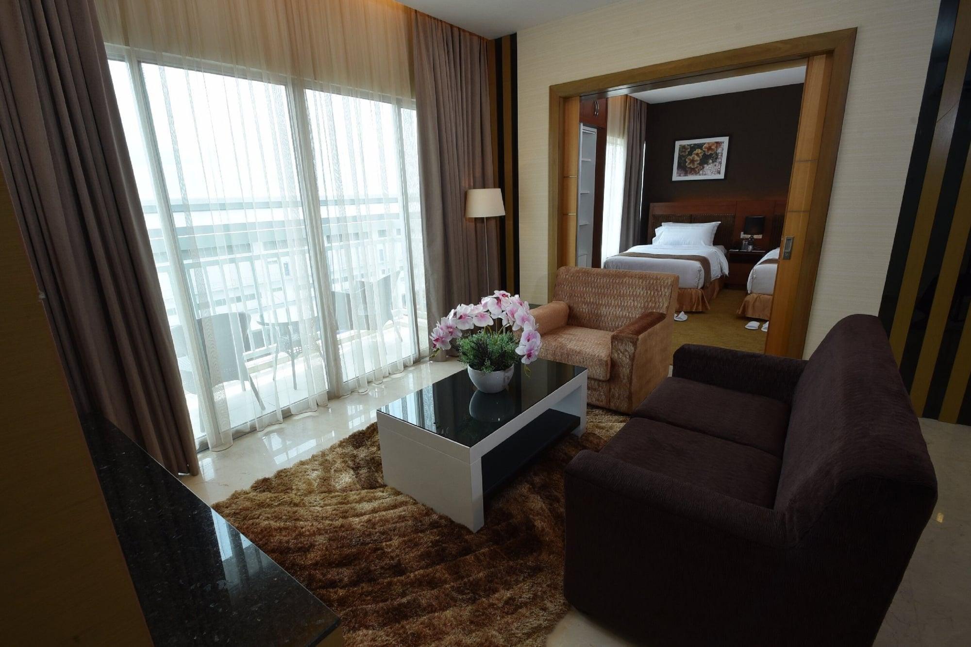 Tenera Hotel Bangi Esterno foto Suite room
