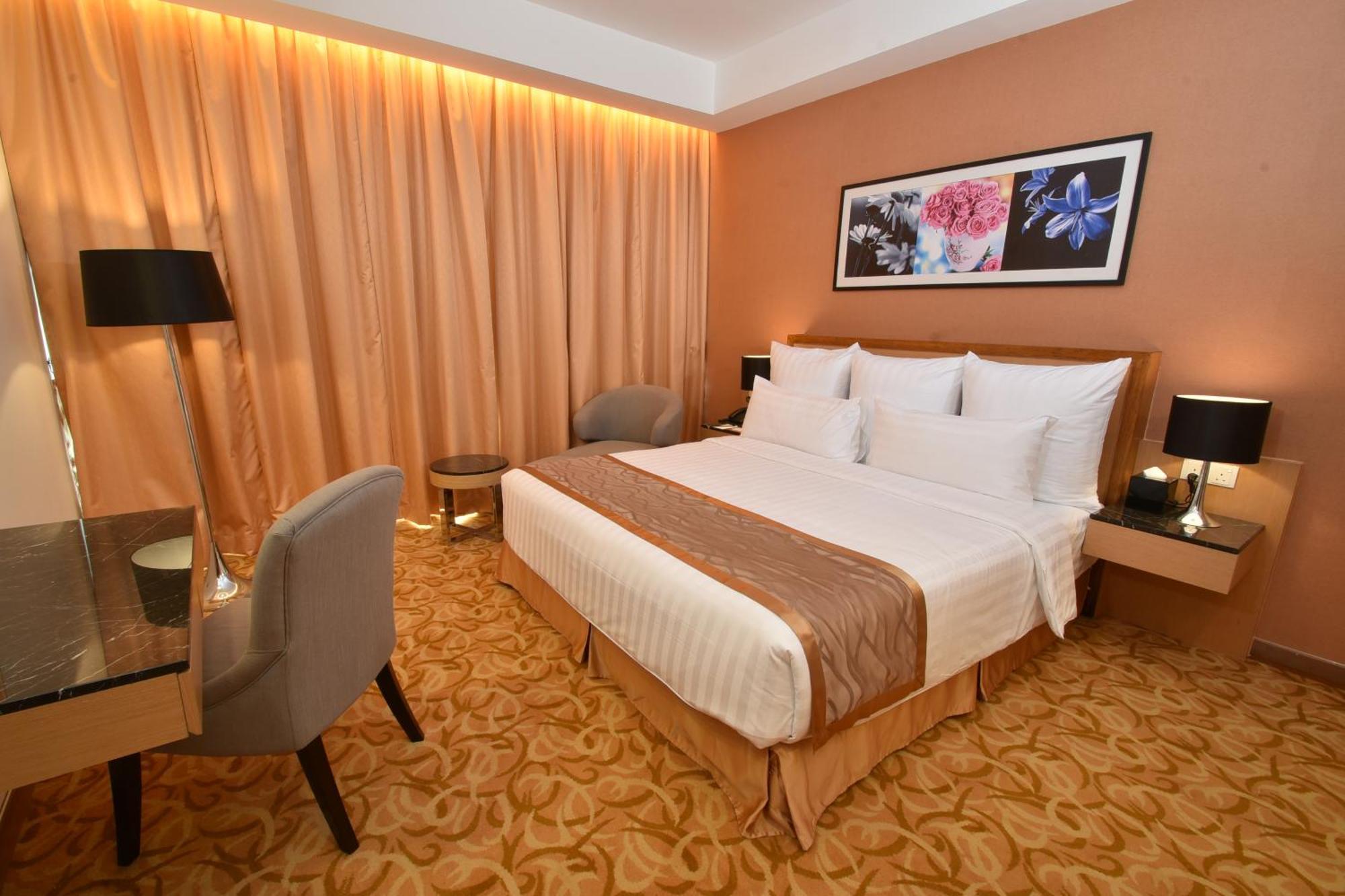 Tenera Hotel Bangi Esterno foto Deluxe Room